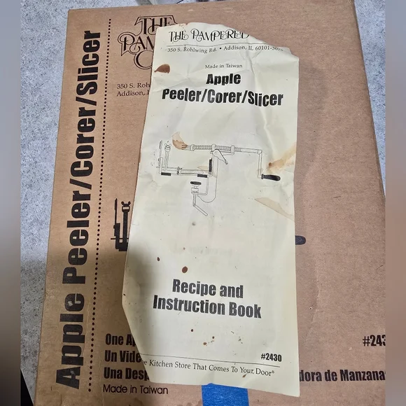 EUC Vintage Pampered Chef Apple Peeler Corer Slicer #2430 + Attachment #2433 - Picture 3 of 7